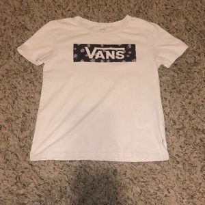 Vans Rose 🥀Detailed shirt